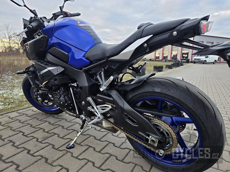 Yamaha MT-10 (2017) - fotka 11 z 20