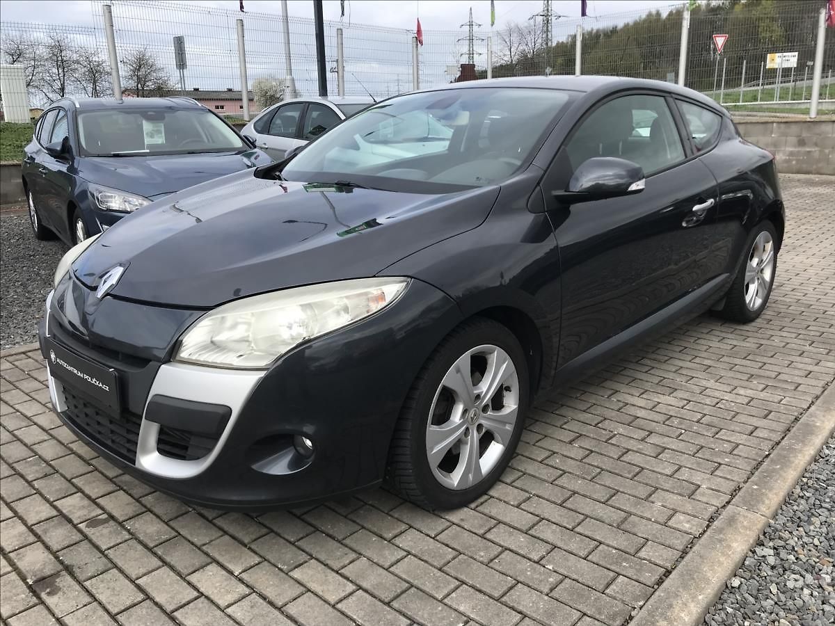Renault Mégane 2,0 NOVÉ PNEU 2026