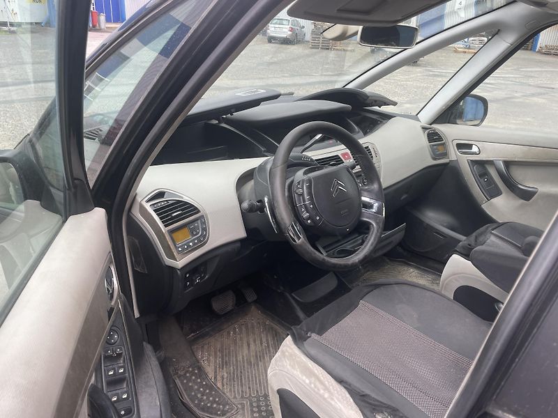 Citroën C4 Picasso (2008) 2.0 16V náhradní díly - fotka 7 z 8