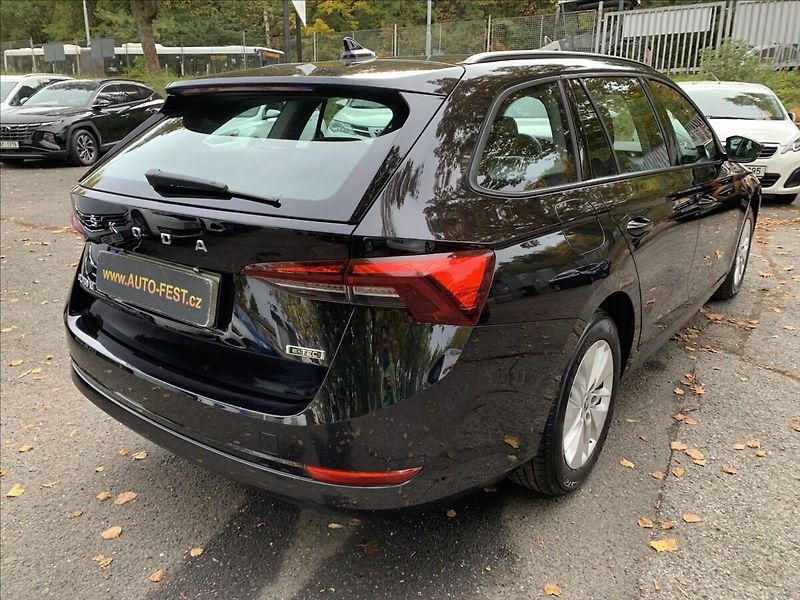 Škoda Octavia 1,5 TSI DSG 1.MAJ.,ČR,SERVISKA - fotka 8 z 21
