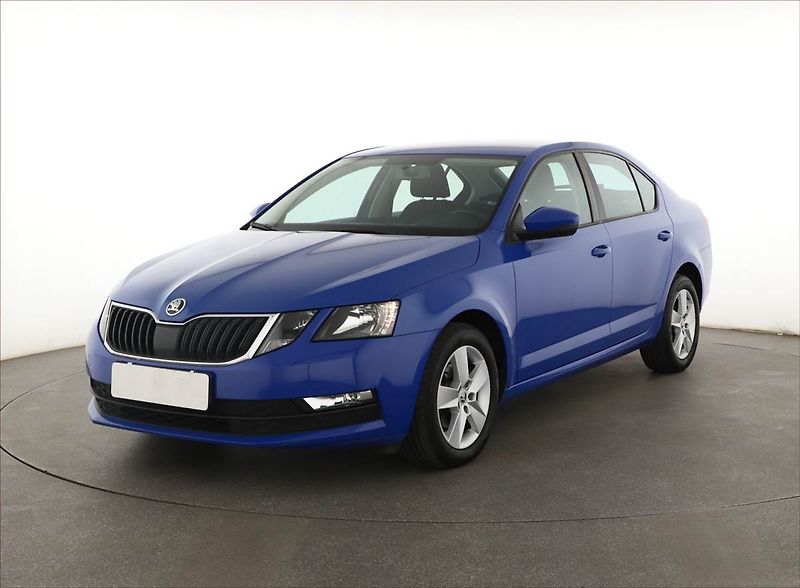 Škoda Octavia (2018) 1.6 TDI, Tempomat - fotka 2 z 12