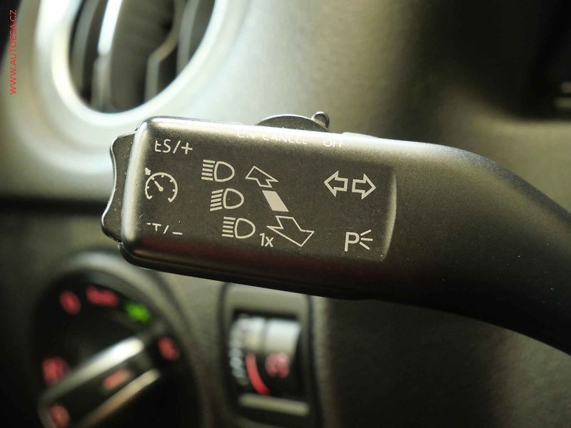 Volkswagen Tiguan (2012) 2.0TDi 4x4, DSG, navi, xenon - fotka 15 z 19