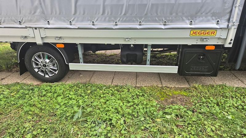 Iveco Daily (2025) 35S18HA8 VALNÍK 10pal. - fotka 3 z 6