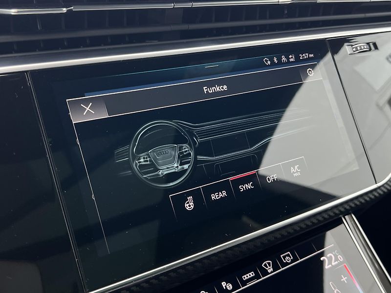 Audi Q8 55 TFSi QUATTRO S-LINE, TAŽNÉ - fotka 19 z 29