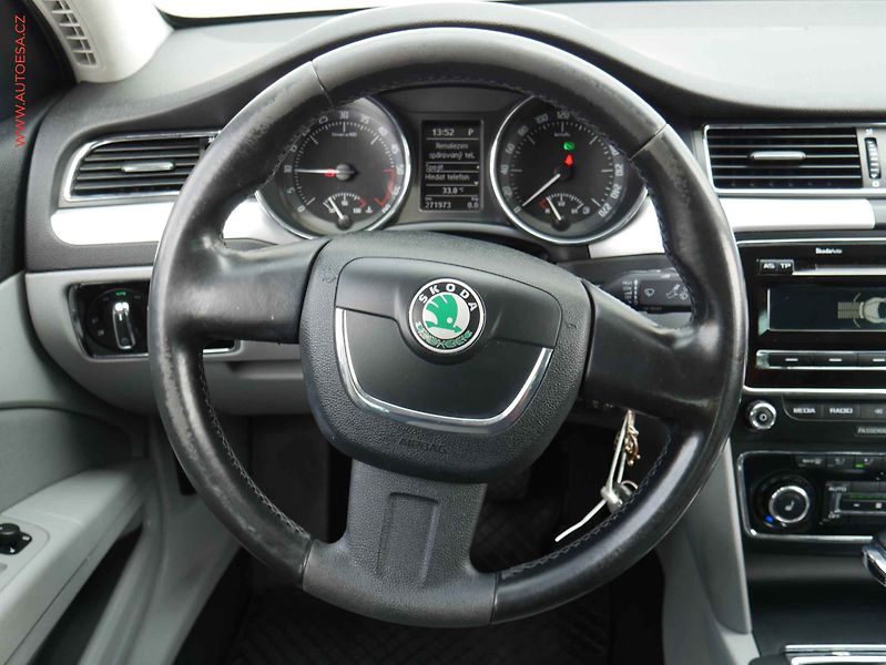 Škoda Superb (2011) 2.0TDi 4x4, ČR, DSG, bixen - fotka 13 z 18