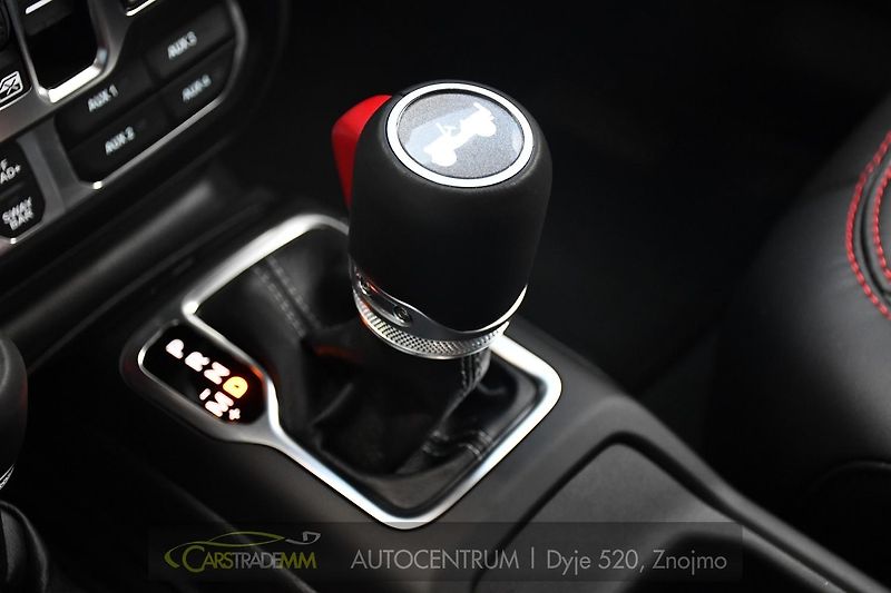Jeep Wrangler 3.6L AWD RUBICON 4tisKM - fotka 34 z 52