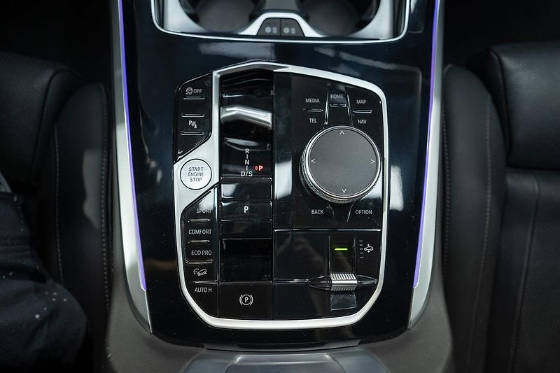 BMW X7 xDrive40i M Sport 280 kW - fotka 23 z 47