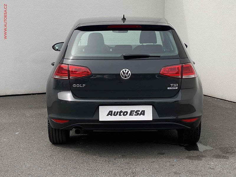 Volkswagen Golf (2017) 1.2 TSi, Comfortline, bixen - fotka 5 z 17