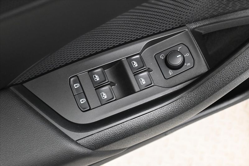 Škoda Octavia 2,0 TDI 110 kW DSG Style Záruk - fotka 26 z 32