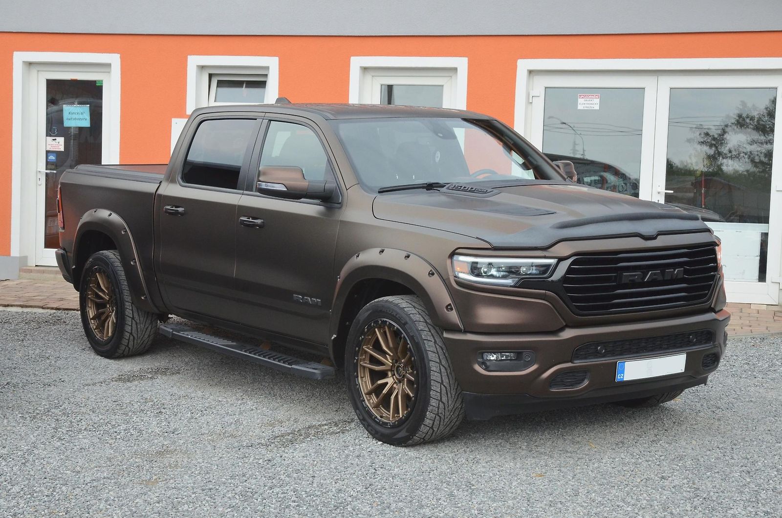 Dodge RAM 1500 BIGHORN 5.7 V8 HEMI 4x4 
