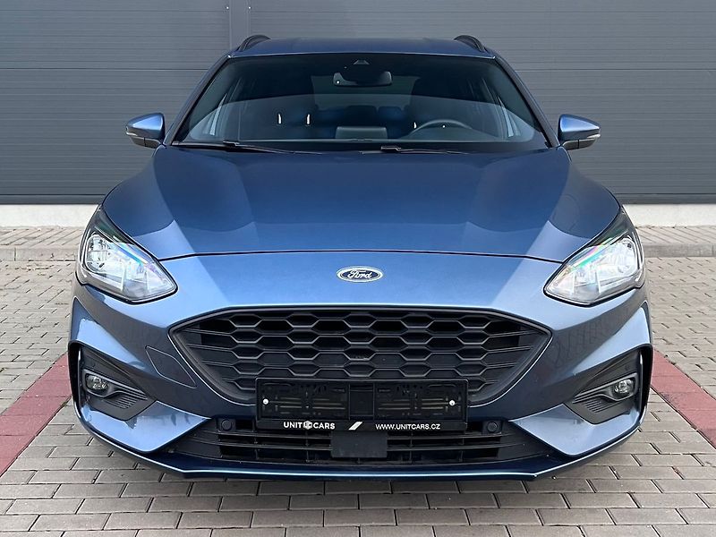 Ford Focus (2021) 1.5 TDCI ST-LINE - fotka 2 z 46