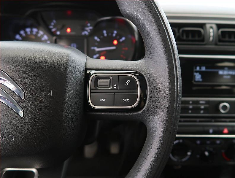 Citroën C3 (2017) Feel 1.2 PureTech, Tempomat - fotka 16 z 19