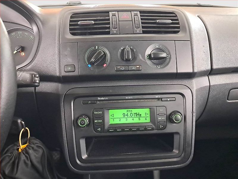 Škoda Fabia (2012) 1.2 TSI, Tempomat - fotka 12 z 16