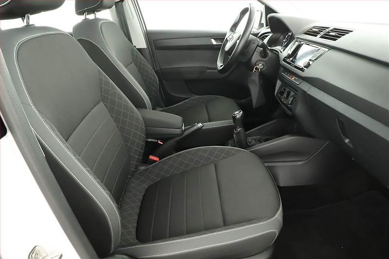 Škoda Fabia (2022) Ambition 1.0 TSI, ČR,1.maj - fotka 7 z 15