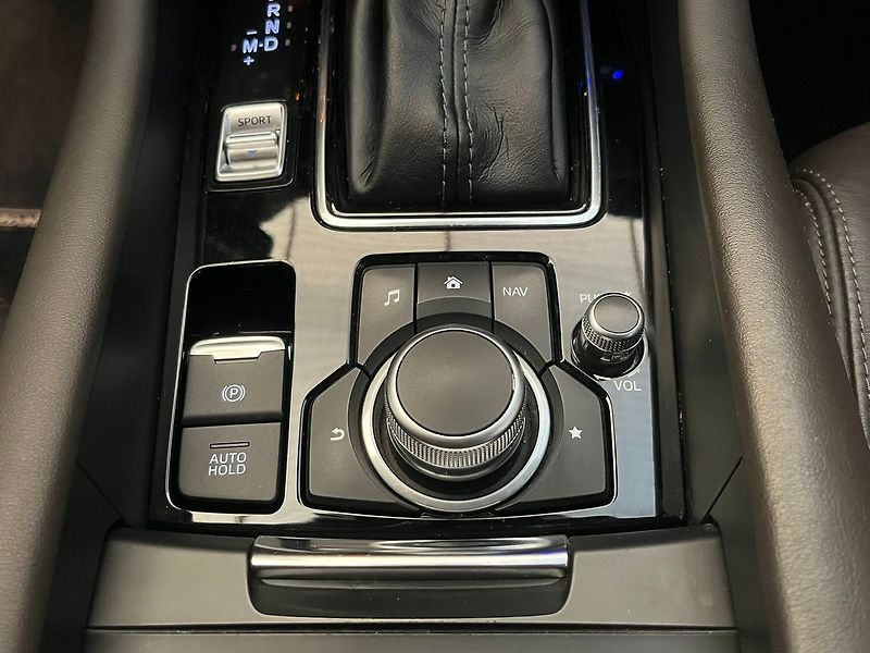 Mazda 6 2,5i SKYACTIV-G  Sports-Line - fotka 30 z 48