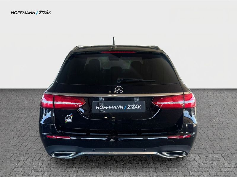 Mercedes-Benz Třídy E 220d kombi - fotka 6 z 13