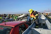 Cvičení, které mělo prověřit všechny složky Integrovaného záchranného systému při hromadné nehodě, se konalo ve středu dopoledne na nově postavené D1 u Přerova.