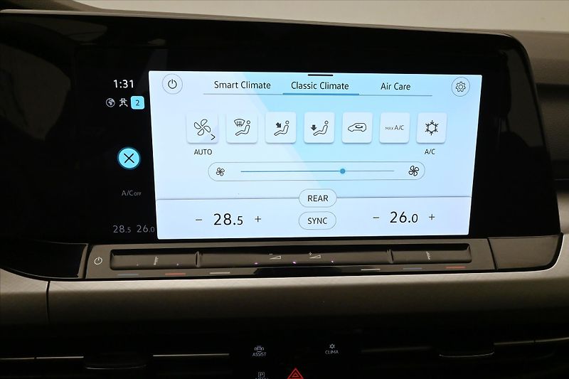 Volkswagen Golf 2,0 TDI 85 kW DSG Life Záruka - fotka 21 z 32