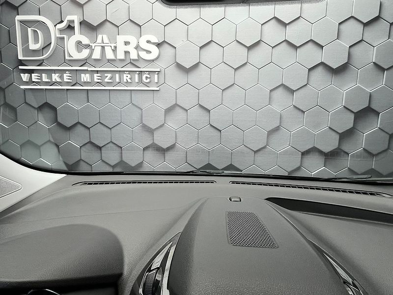 Ford Tourneo Courier Titanium 1.5 TDCi prav.servis - fotka 22 z 44