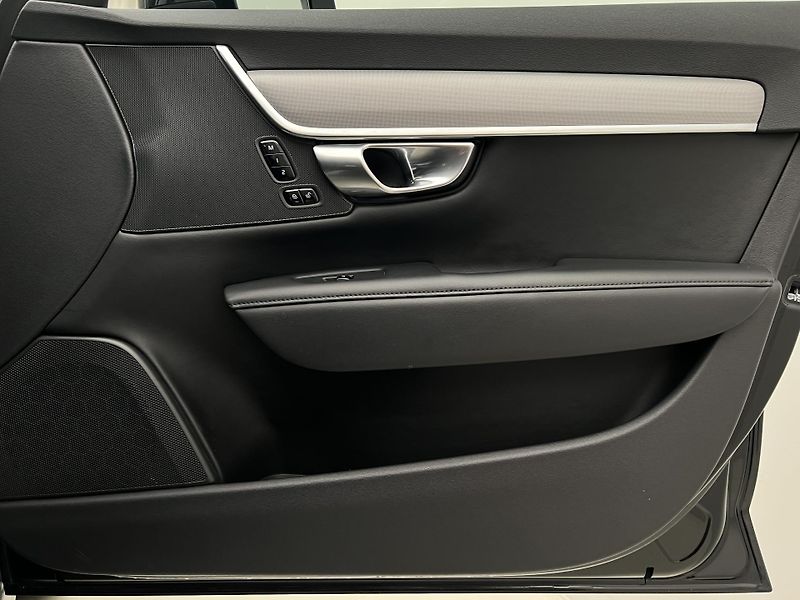 Volvo V90 CC B4 AWD PLUS AUT  - fotka 7 z 42