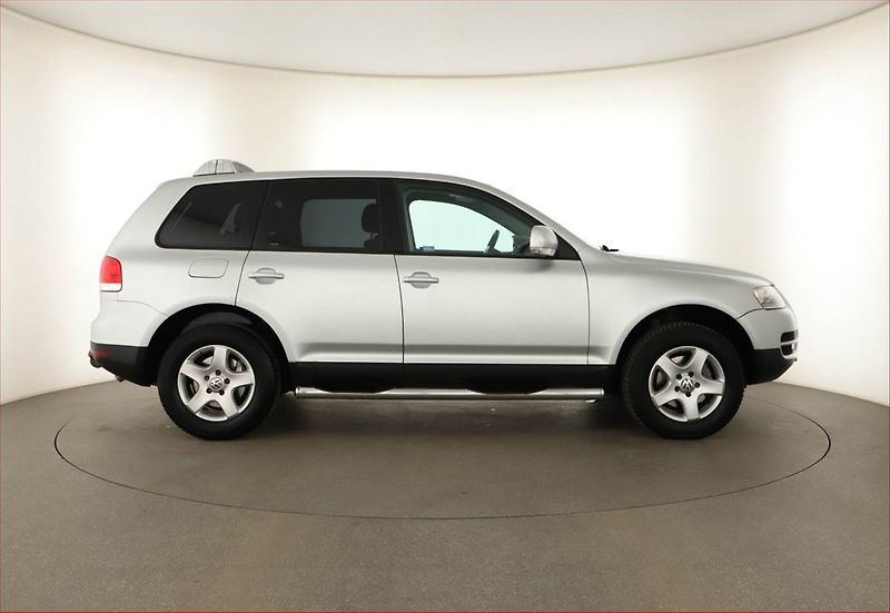 Volkswagen Touareg (2006) 3.0 V6 TDI, 4X4, Automat - fotka 6 z 16