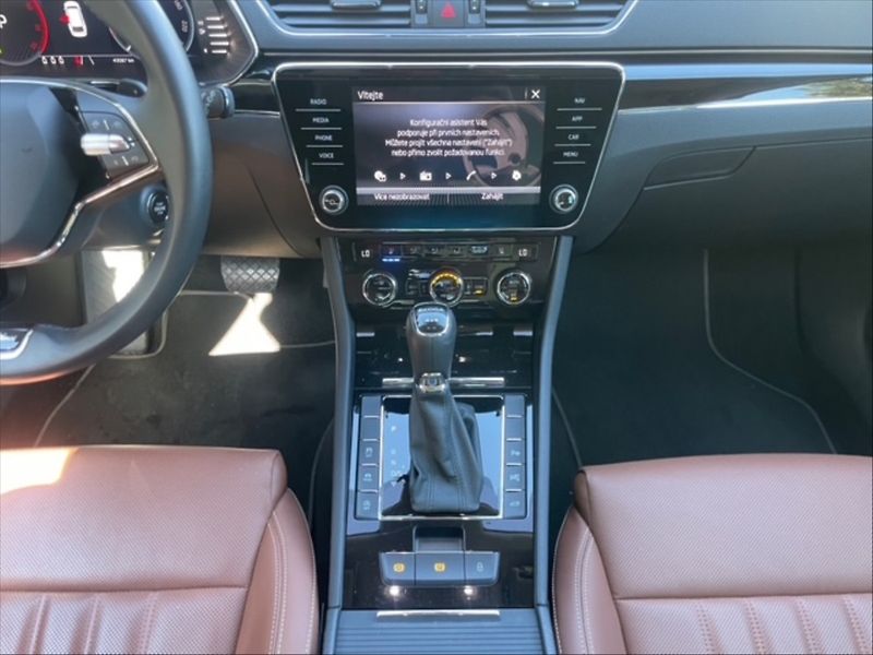 Škoda Superb 2,0 TDI 147 4x4 L&K DSG - fotka 10 z 11