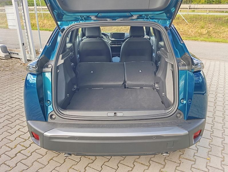 Peugeot 2008 (2026) ALLURE Hybrid 145 e-DCS6 - fotka 9 z 20