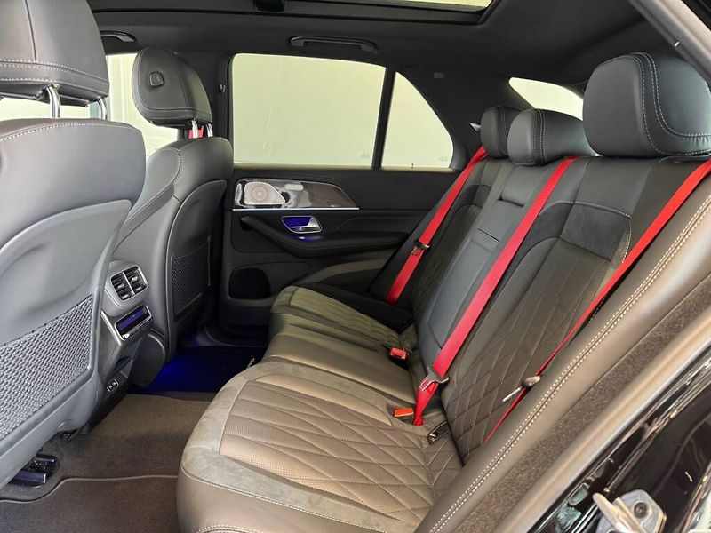 Mercedes-Benz GLE (2026) 63 S 4MATIC+ - fotka 9 z 11