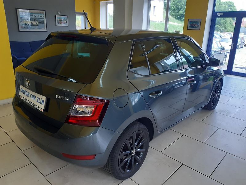 Škoda Fabia 1.0 i LED KAMERA zadáno !!! - fotka 6 z 26