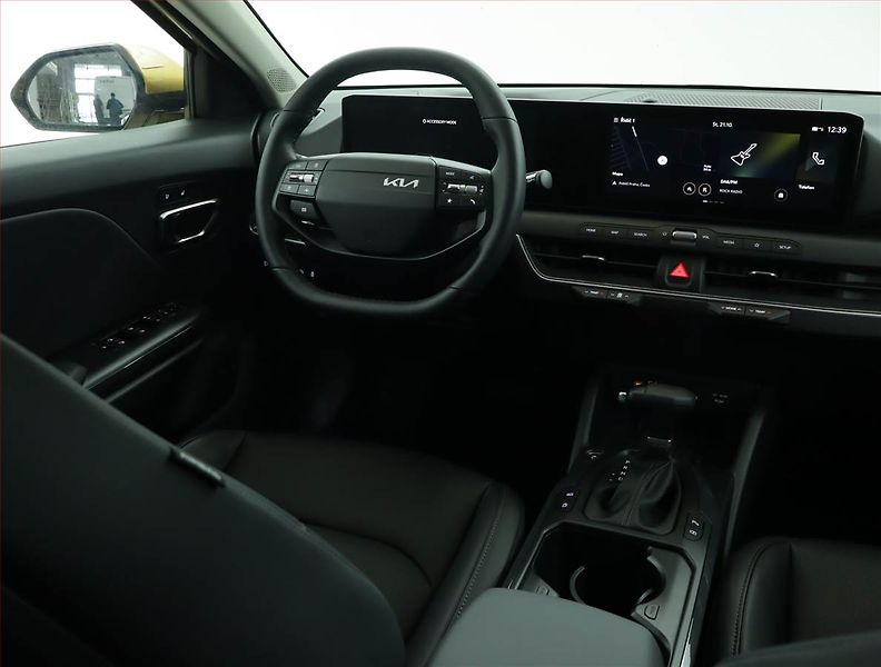 Kia K4 (2026) 1.6 T-GDI, Mrtvý úhel - fotka 7 z 18