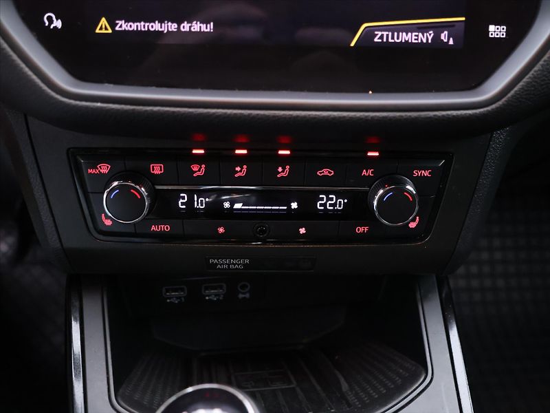Seat Arona 1,5 TSI FR 110kW EVO CZ - fotka 23 z 32