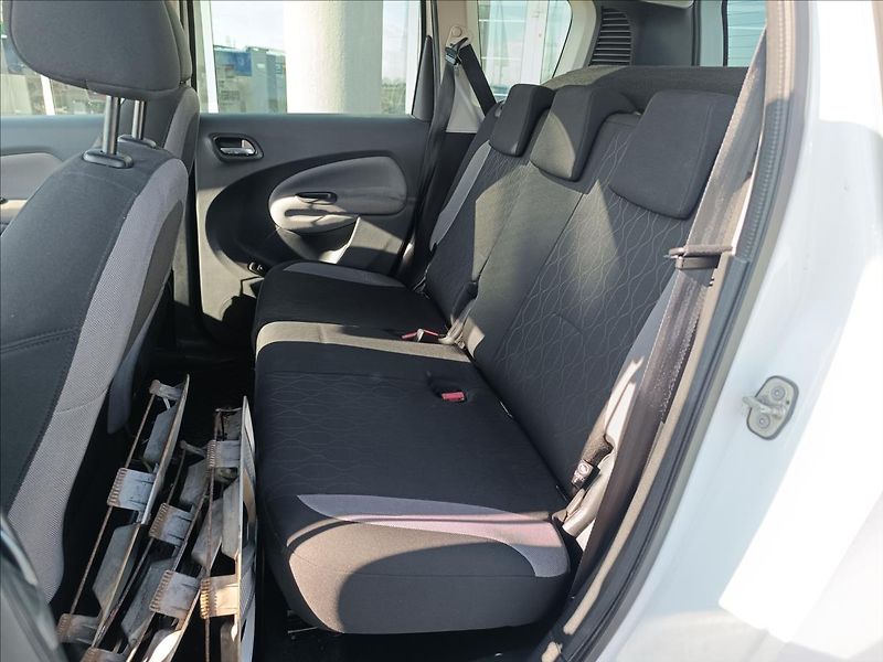 Citroën C3 Picasso 1,6 VTi - fotka 11 z 15
