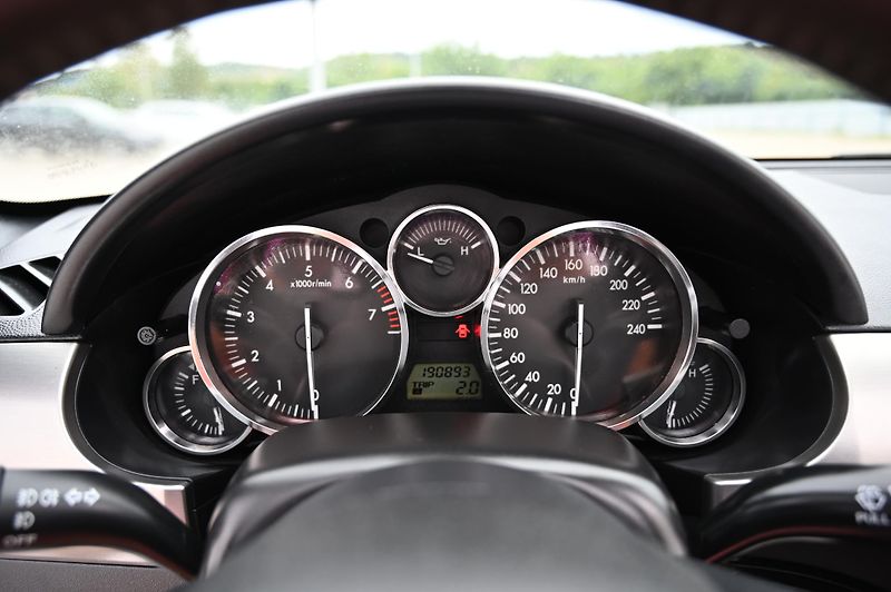 Mazda MX-5 1.8 93KW Niseko 3/2009 - fotka 16 z 26