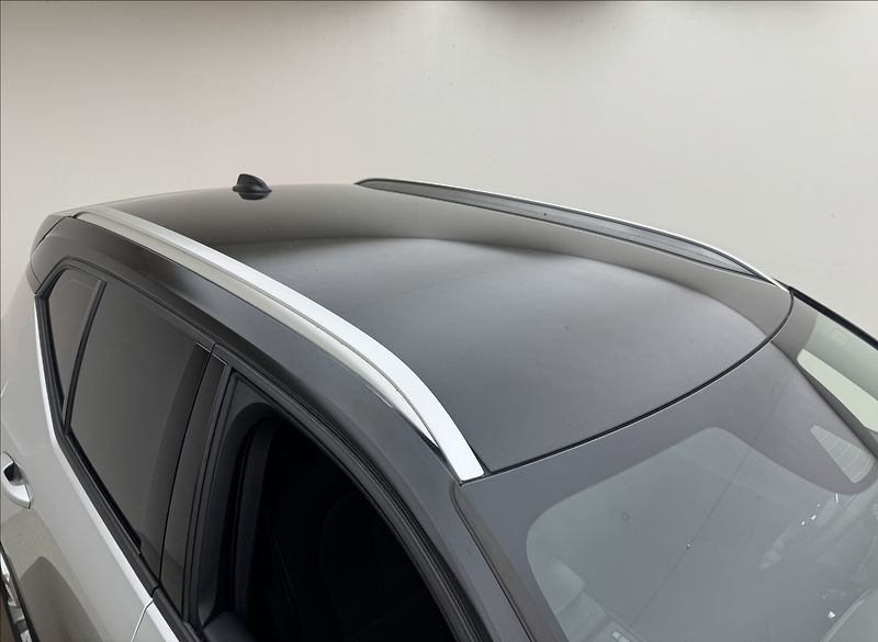Volvo XC40 2,0 D3 AUTOMAT VÝHŘEV TAŽNÉ - fotka 36 z 41
