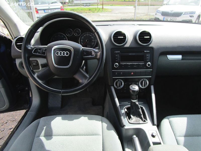 Audi A3 1,2TSI-77KW-NOVÁ STK+OLEJ - fotka 14 z 28