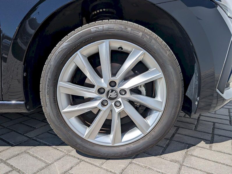 Škoda Scala (2025) 1,0 TSI / 85 kW Top Selection - fotka 15 z 30