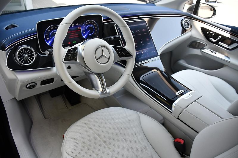 Mercedes-Benz EQE 350 4MATIC 4L-ZÁRUKA  - fotka 9 z 58