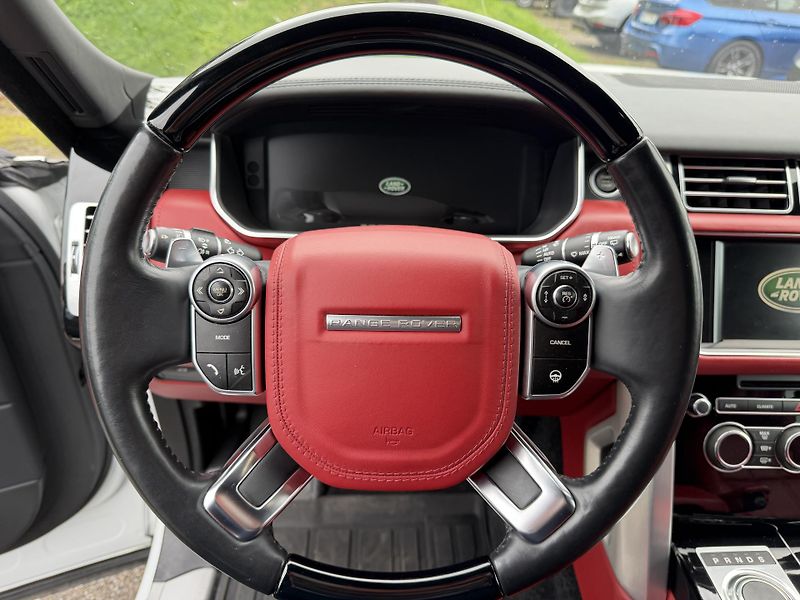 Land Rover Range Rover 4.4l V8 Autobiography - fotka 26 z 32