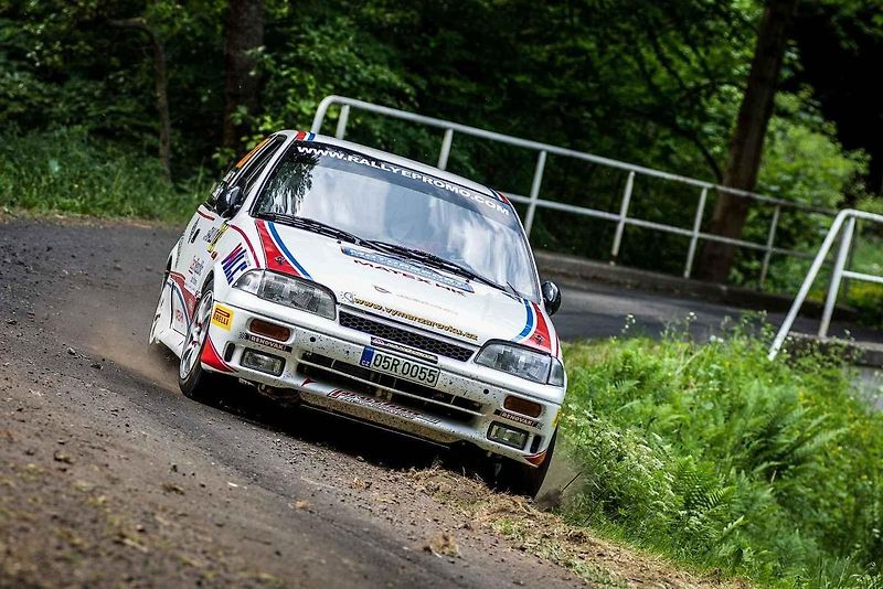 Jiří Hladík se svým zbrusu novým vozem Renault Clio Rally5 Phase II.