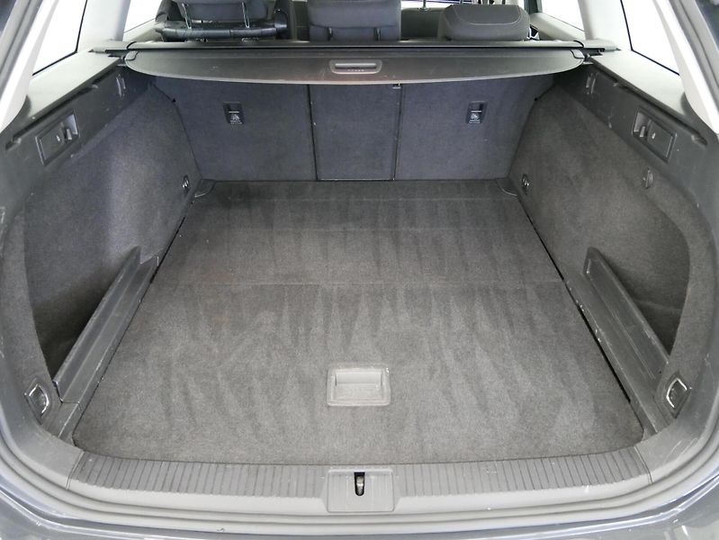 Volkswagen Passat - fotka 21 z 21