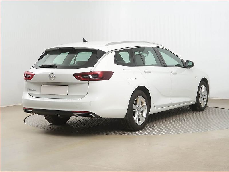 Opel Insignia (2021) 2.0 CDTI, Automat, ČR,1.maj - fotka 5 z 17
