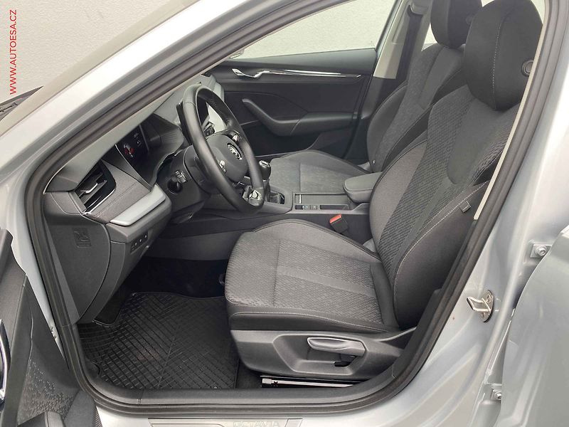 Škoda Octavia (2021) 1.5 TSi, 1.maj,ČR, Style - fotka 9 z 21