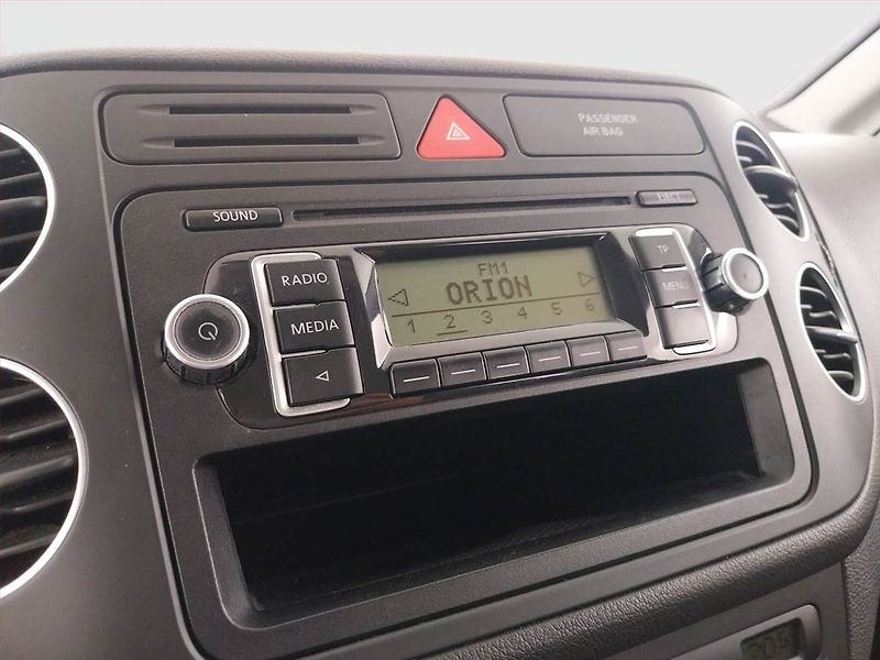 Volkswagen Golf Plus (2009) 1.6, po STK, jezdí skvěle - fotka 19 z 22