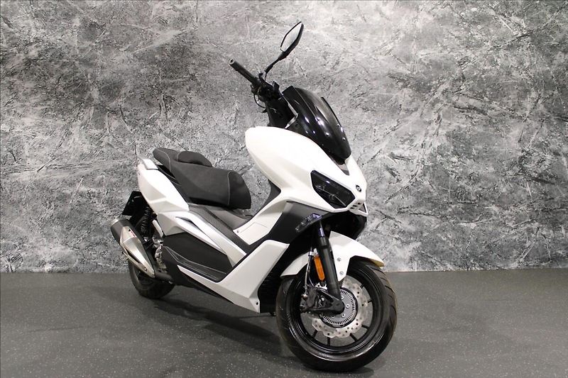 Keeway Vieste 300   0,0 - fotka 2 z 10