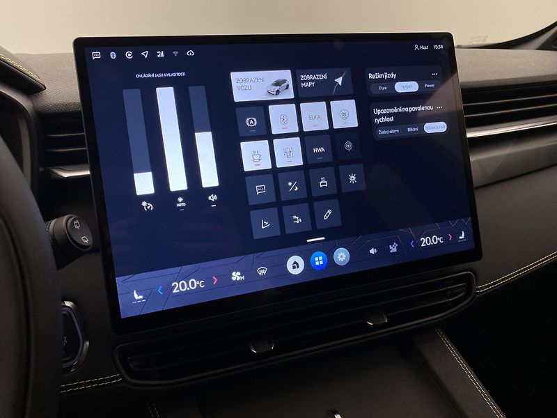 Lynk & Co 01 (2025) 01 CORE PHEV - fotka 90 z 90