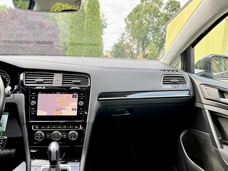Volkswagen Golf Variant (2020) 2,0TDi 110kW HIGHLINE DSG ČR - fotka 7 z 15