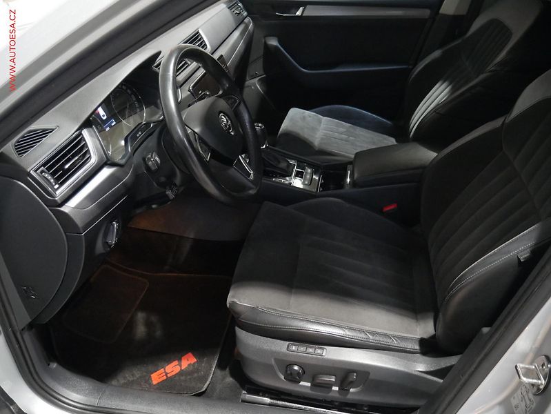 Škoda Superb (2018) 2.0TDi 4x4, ČR, DSG, bixen - fotka 9 z 23