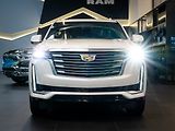 Cadillac Escalade (2024) 6.2 Premium Luxury Platinum - náhled 13