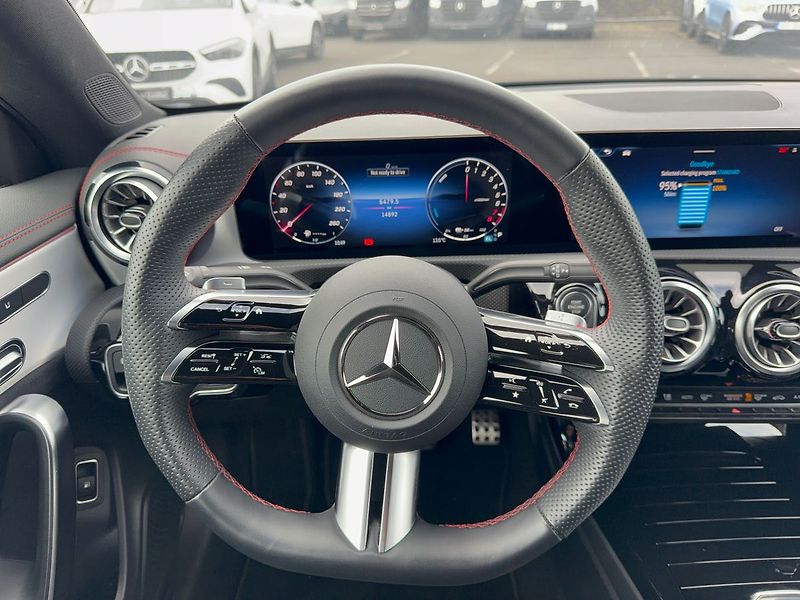 Mercedes-Benz CLA 250 e AMG Shooting Brake - fotka 17 z 35