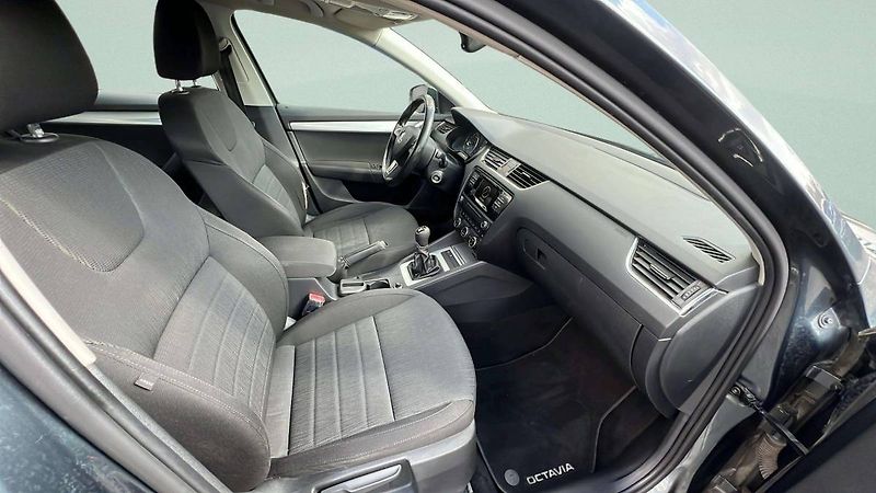 Škoda Octavia Combi Style 1,6 TDI/81 kW/3763 - fotka 27 z 42